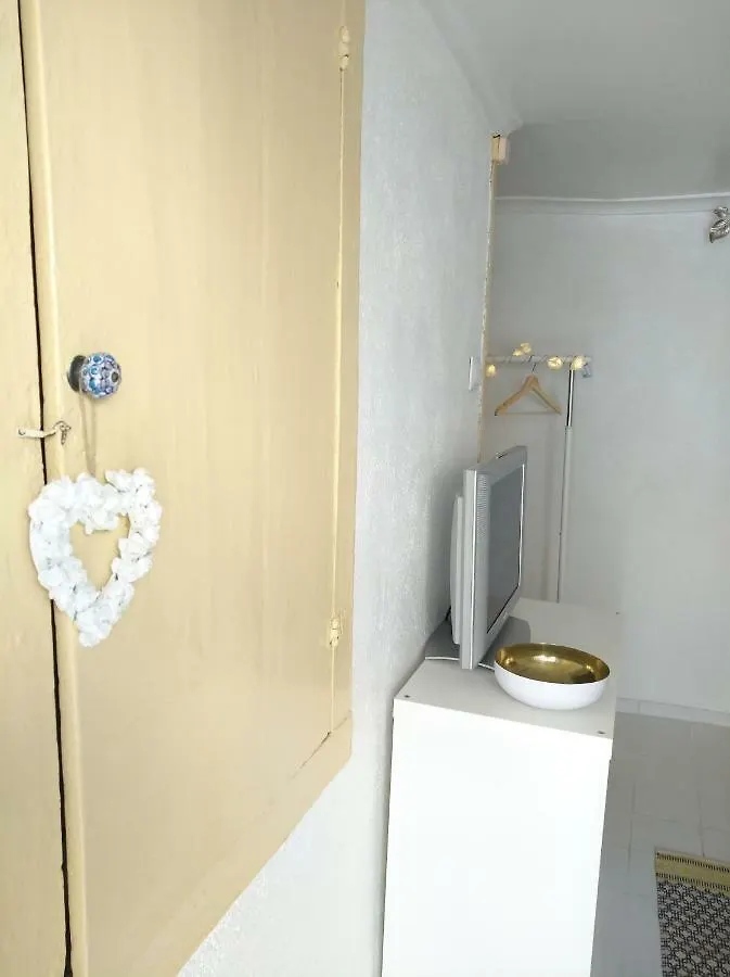 36For2 Apartment Lisbon